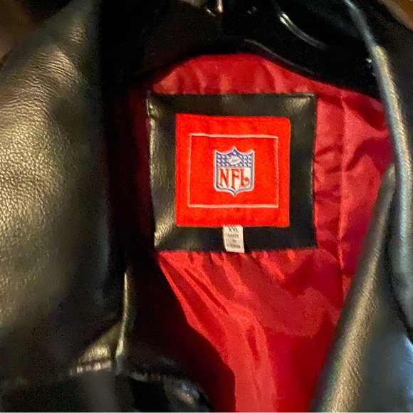 Redskins hat and leather jacket - Picture 3 of 9